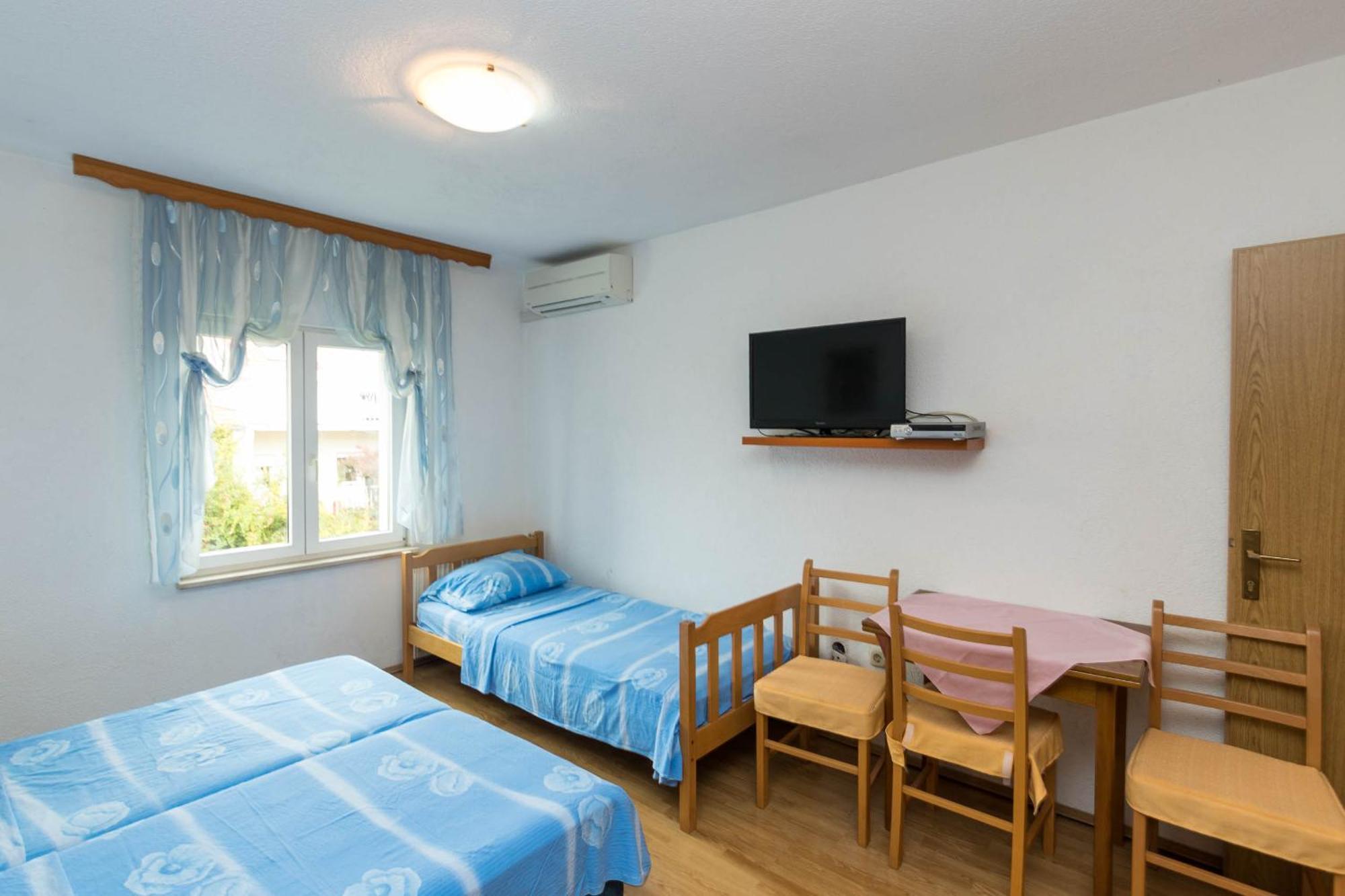 Apartments Cipetic Kastela Exterior photo