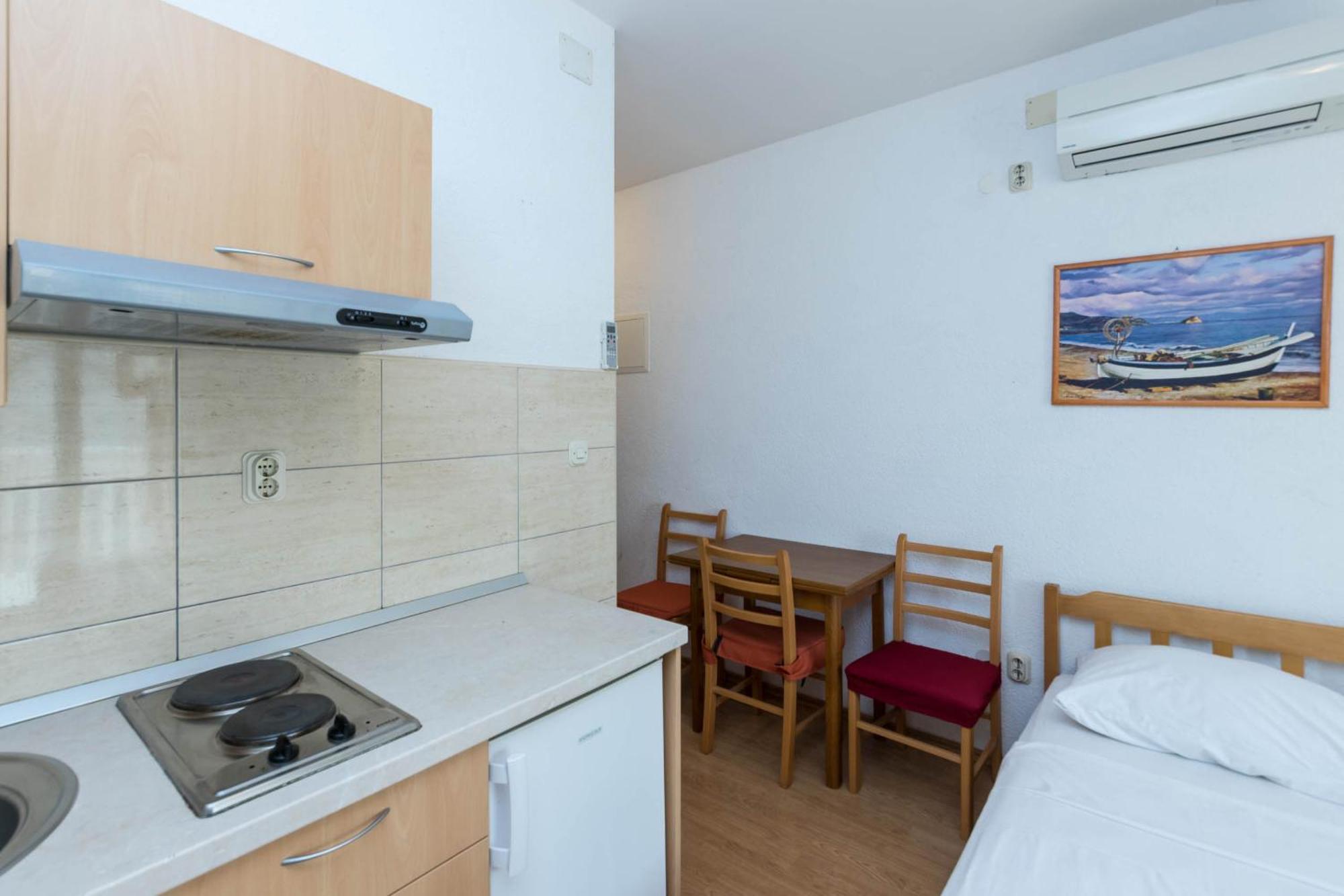 Apartments Cipetic Kastela Exterior photo