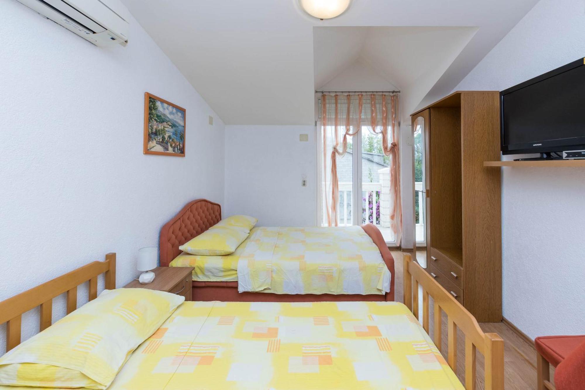 Apartments Cipetic Kastela Exterior photo