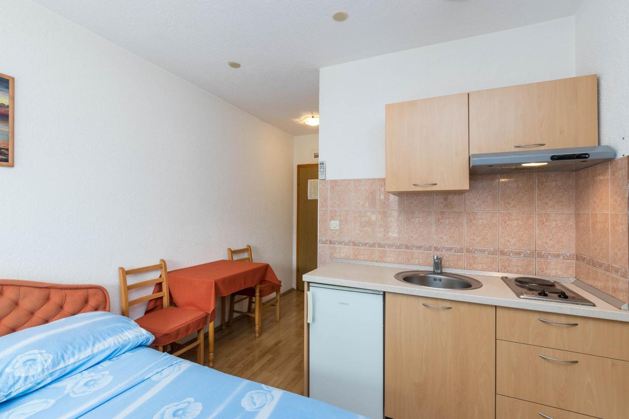 Apartments Cipetic Kastela Exterior photo