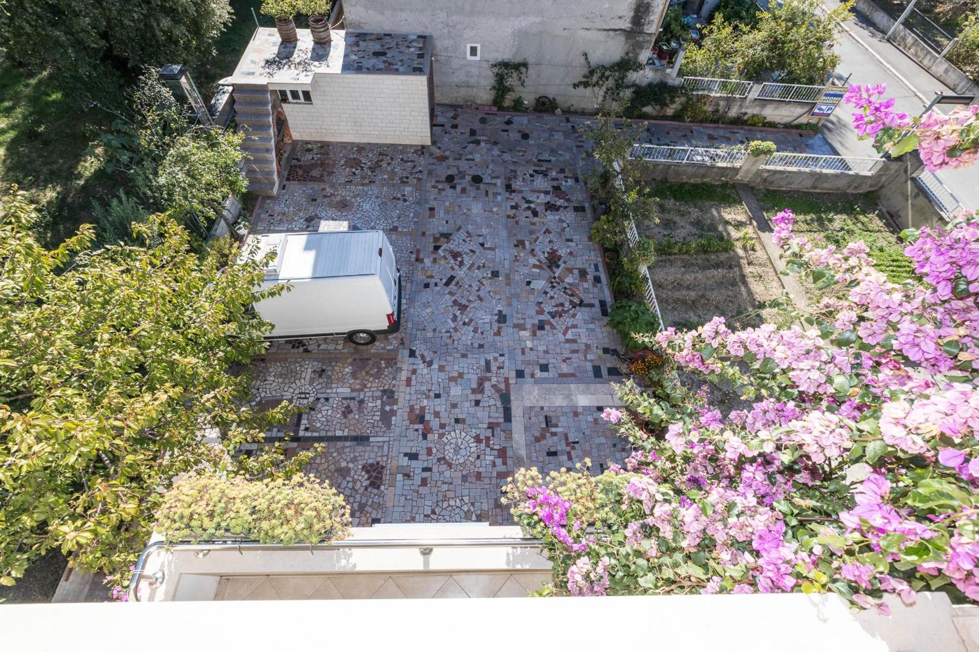 Apartments Cipetic Kastela Exterior photo